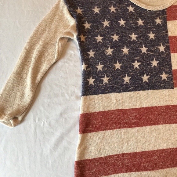 Charming Charlie Women's knit Top Size Small - Picture 3 of 4